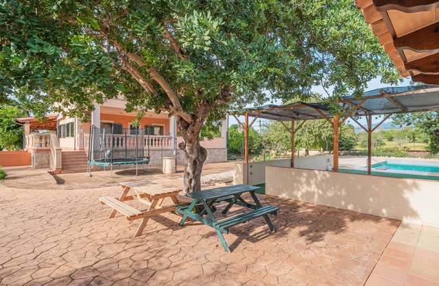 Holiday Home Casa Estilo Mallorquín with Mountain View & Pool