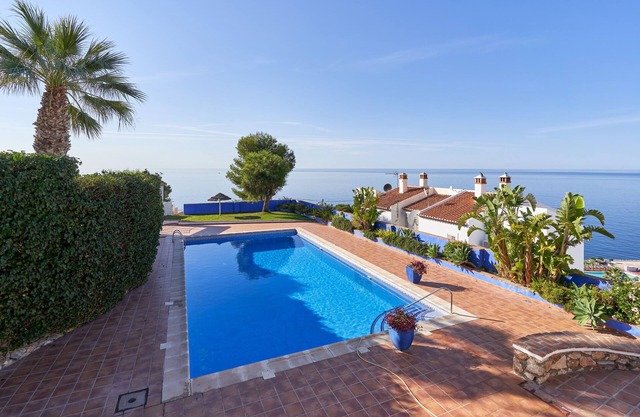 Holiday Home 'Casa Mariposa' with Sea View, Wi-Fi and Air Conditioning