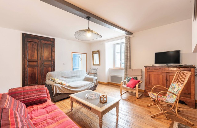 Holiday Home 'Chez Bob' with Mountain View and Wi-Fi