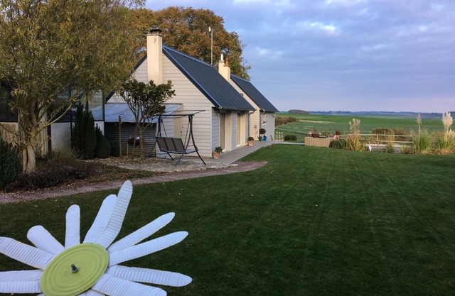 Holiday Home 'Cour Des Miracles, Sequehart' with Private Terrace, Private Garden and Wi-Fi