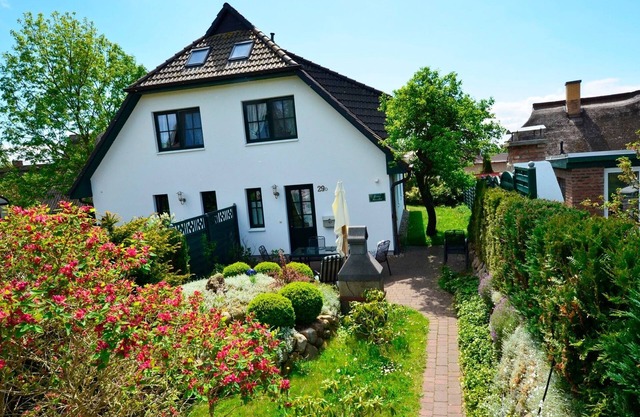 Holiday home for 8 guests with 104m² in Groß Zicker (20591)
