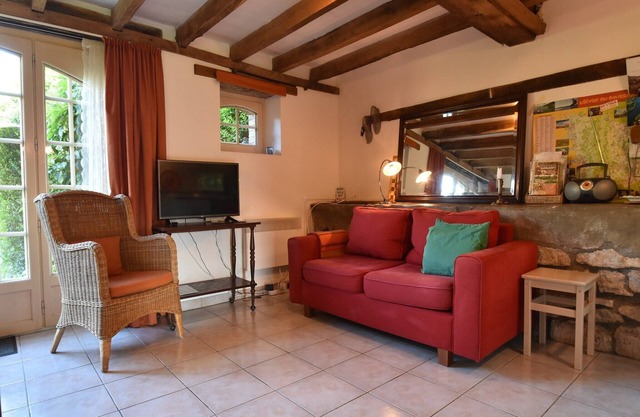 Holiday Home in Saizy with Stargazing Garden