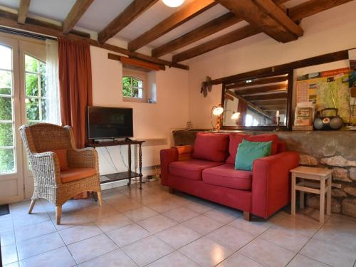 Holiday Home in Saizy with Stargazing Garden