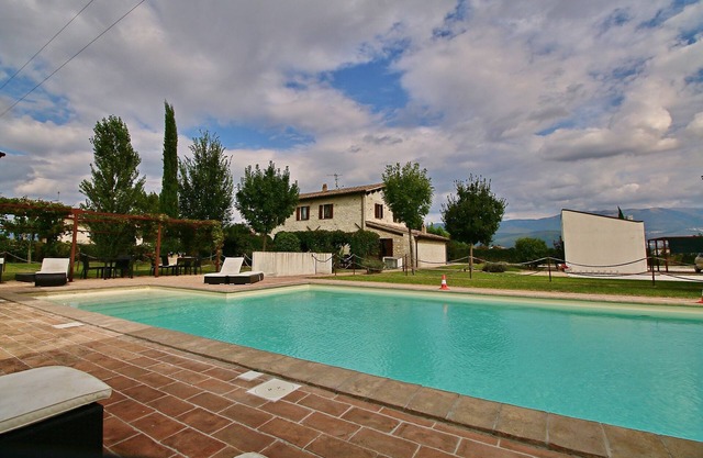 Holiday Home Foligno with Pool and Garden