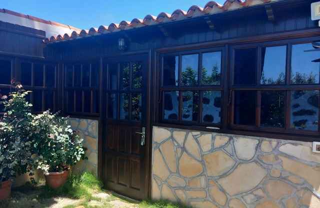 Holiday Home 'La Carpintera' with Sea View, Private Terrace and Wi-Fi