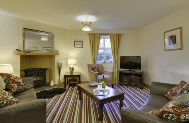 Holiday Home Nelly's Cottage by Interhome