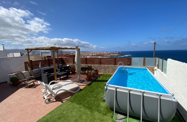 Holiday Home 'Olas De Plata' with Mountain Views, Private Terrace and Wi-Fi