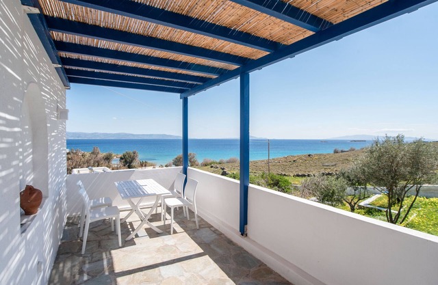 Holiday Home 'Punda Beach Seaside Retreat' with Sea View, Wi-Fi and Air Conditioning