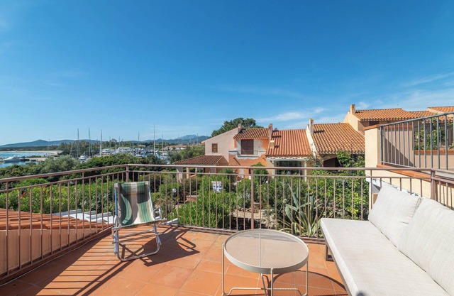 Holiday Home 'Tulipano' with Sea View and Shared Terrace