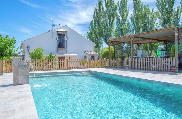 Holiday Home Villa Victoria with Garden, Saltwater Pool, Terrace & Wi-Fi