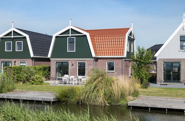 Holiday home with sauna near Amsterdam