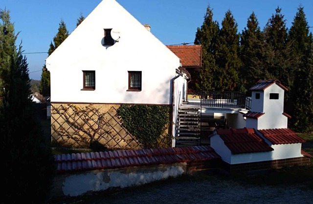 Holiday home with the garden and barbecue