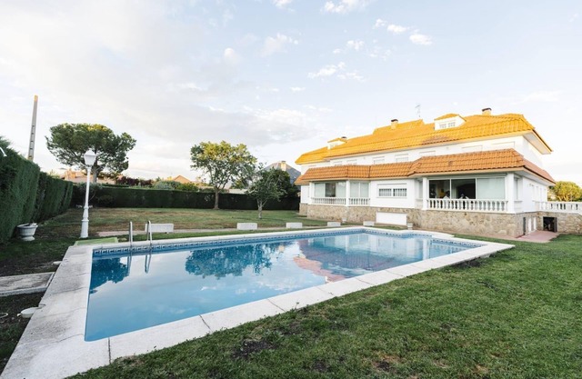 Holiday house Alpedrete for 1 - 25 persons with 15 bedrooms - Holiday house