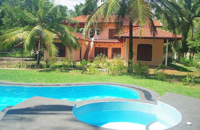 Holiday house Habaraduwa for 1 - 14 persons with 5 bedrooms - Holiday home