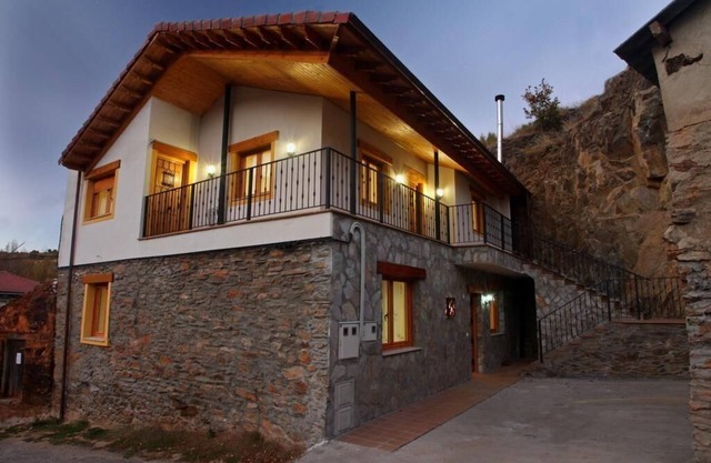 Holiday house La Omañuela for 1 - 2 persons with 1 bedroom - Casa Rural