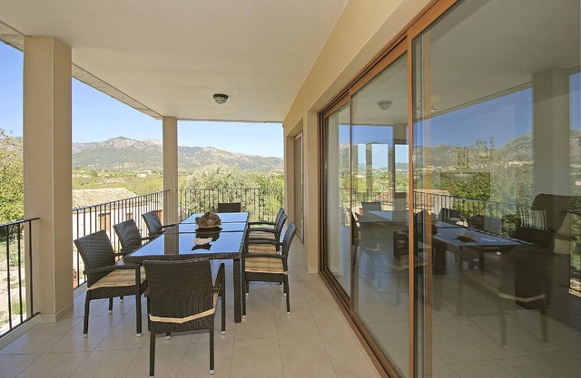 Holiday house Montanya for 1 - 10 persons with 5 bedrooms - Holiday home