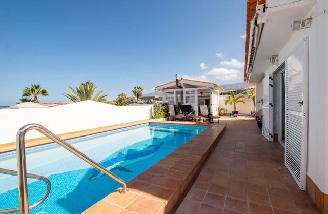 Holiday house Playa san Juan for 2 - 6 persons with 3 bedrooms - Holiday home