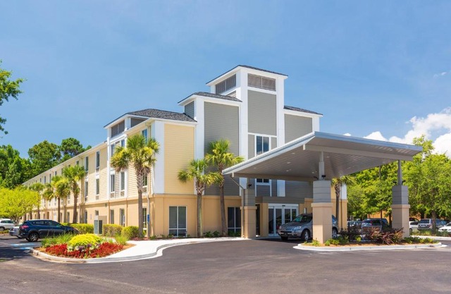 Holiday Inn Express Charleston US Highway 17 & I-526 by IHG