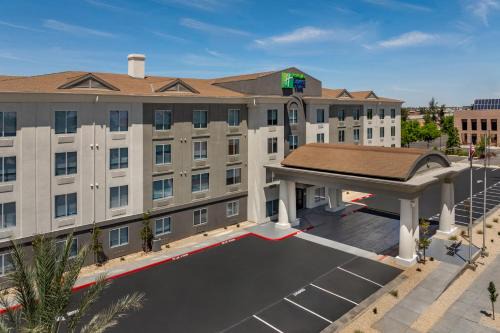 Holiday Inn Express Fresno River Park Highway 41 by IHG