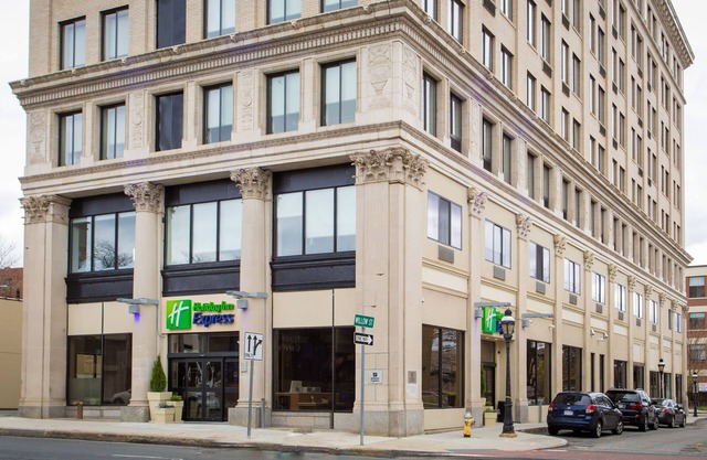Holiday Inn Express Springfield Downtown by IHG