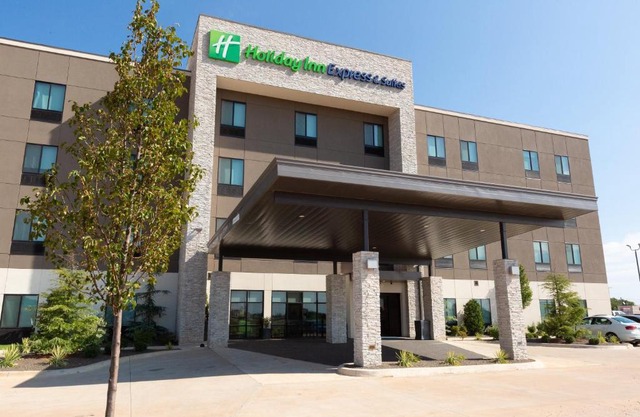 Holiday Inn Express & Suites - Kingfisher, an IHG Hotel