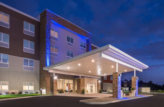 Holiday Inn Express & Suites Alachua - Gainesville Area by IHG