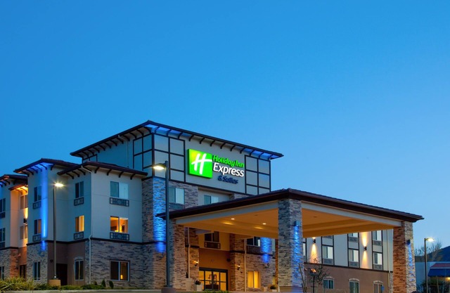 Holiday Inn Express & Suites Frazier Park by IHG