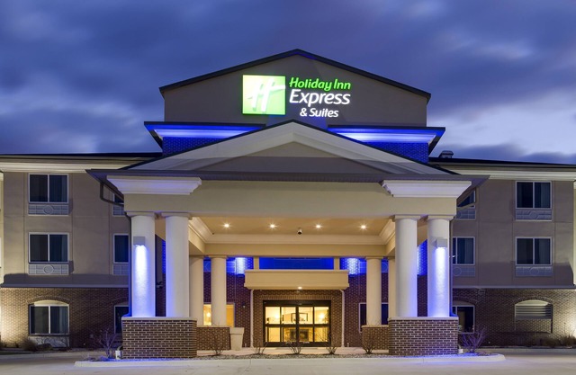 Holiday Inn Express & Suites Nevada by IHG