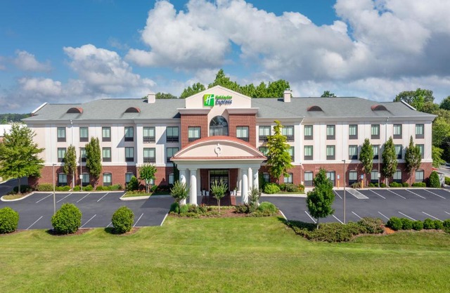 Holiday Inn Express - Tullahoma by IHG