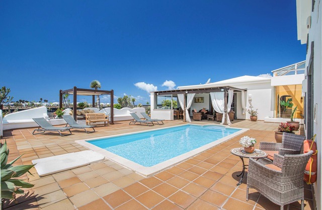 Holiday Villa Capricho with Sea & Mountain View & Pool