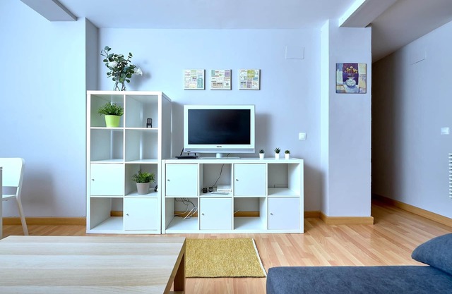 Holidays2Malaga Salitre 3 bedroom up to 7 people High speed wifi