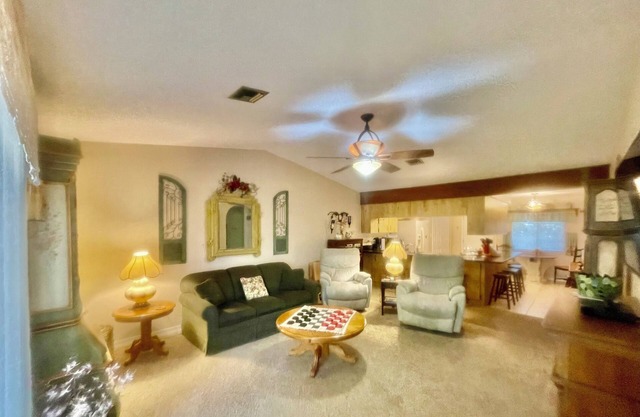 Holly's Hideaway Mt Dora Charming 2/2 in Historic District