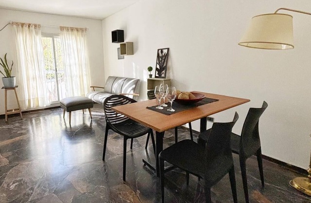 Holy Bivarietal 4-bedroom apartment in enchanting Mendoza with AC, WiFi