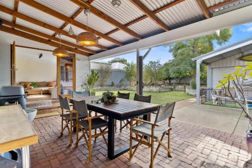 Home Among The Gum Trees