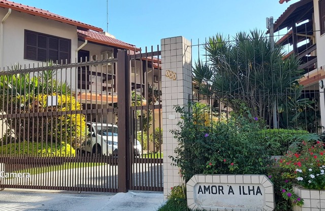 Home/Apartment Duplex Love Island - Very Px. the beach