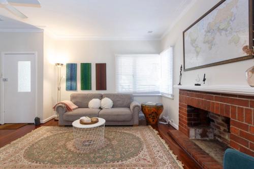 Home Away - 2 Bedroom Cottage