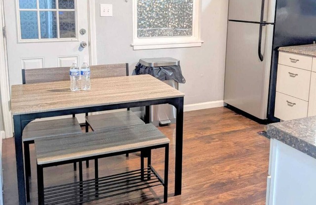 Home in greater Pittsburgh, 3 Bed 1 Bath