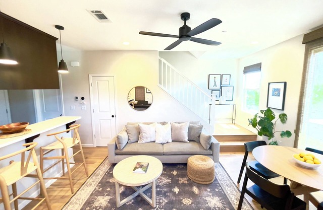 Home in Napa mins to downtown, perfect for remote work & wine country adventures