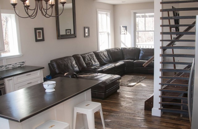 Home on Nolin Lake with Incredible Views. 17 miles from Mammoth Cave