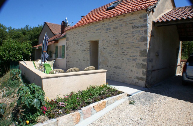 Home on the road to St Jacques de Compostela in beautiful tourist area.