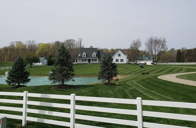 Home Sleeps 12- Sits on 5.24 acres with restaurants & stores within 3 minutes.