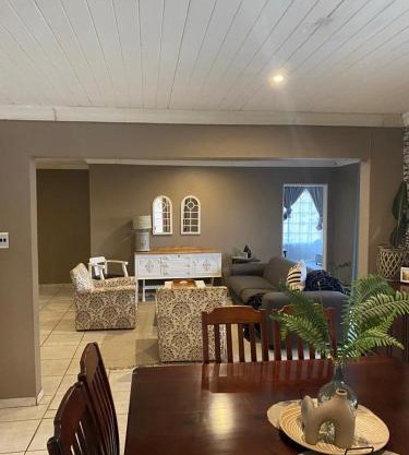 Home Sweet Home Farmhouse