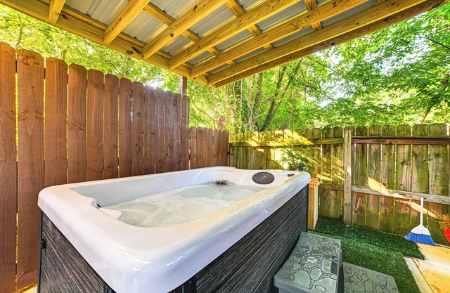 Home w/Hot Tub, Playset & Grills in Clarksville!
