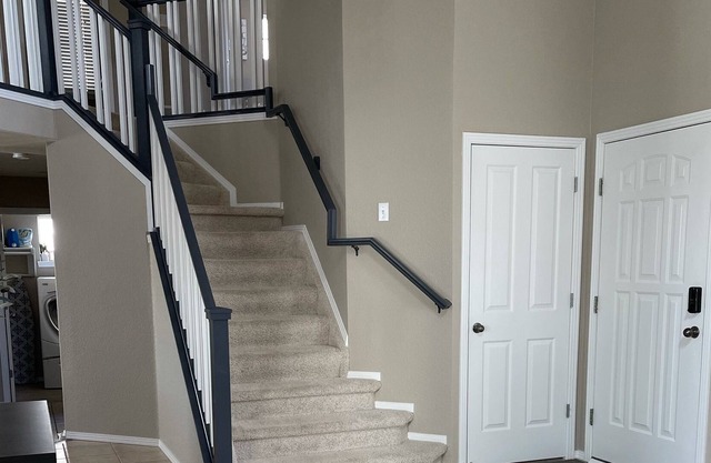 Home W/Mountain views for Business, Horse Parks or Family Vacay
