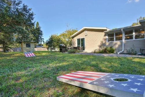 Home With Fenced Yard, Hot tub, Grill and 3 King Beds!