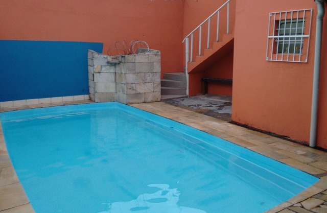 Home with pool and games room, airy and comfortable, close to the beach.