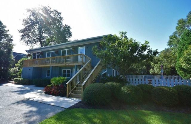 Home with private swimming pool located close to the beach at North Litchfield in Pawleys Island.