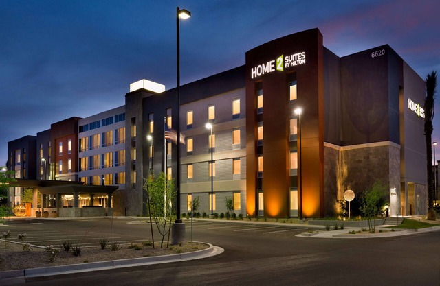 Home2 Suites by Hilton Glendale - Westgate