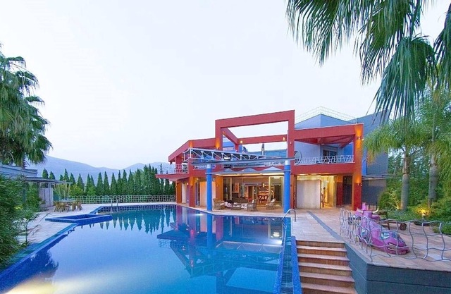 Homerez - 100 m away from the beach! Villa with swimming-pool and jacuzzi