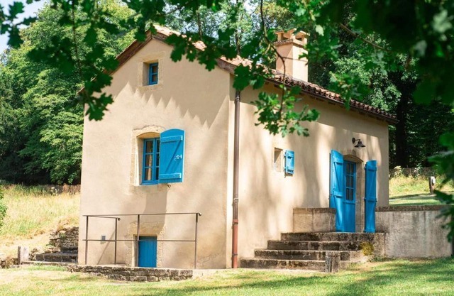 Homerez - Amazing house for 2 ppl. with terrace at Cons-la-Grandville